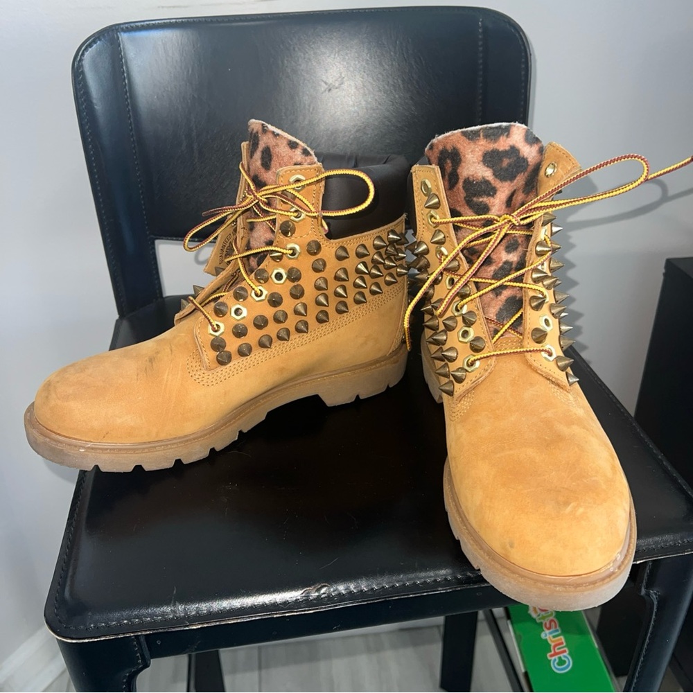 Timberland wms boots size 9.5-10 custom-made spiked with leopard print tongues